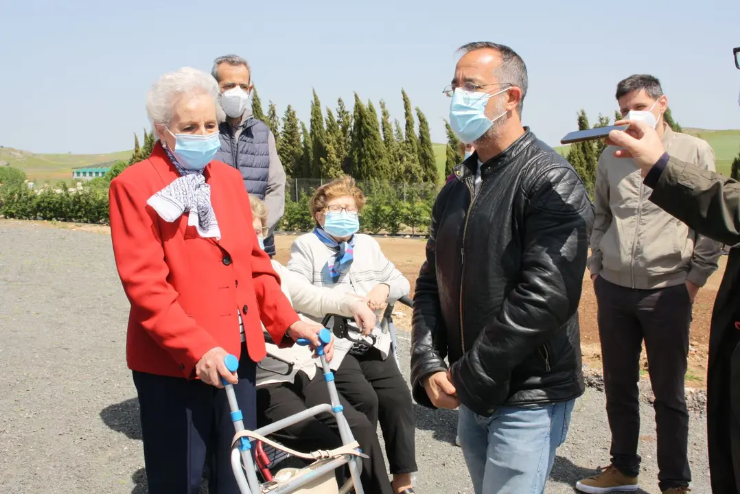 POBLETE_Plantaci&oacute;n Intergeneracional (1)