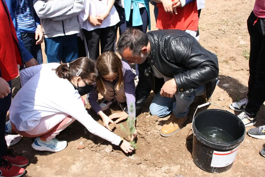POBLETE_Plantaci&oacute;n Intergeneracional (8)