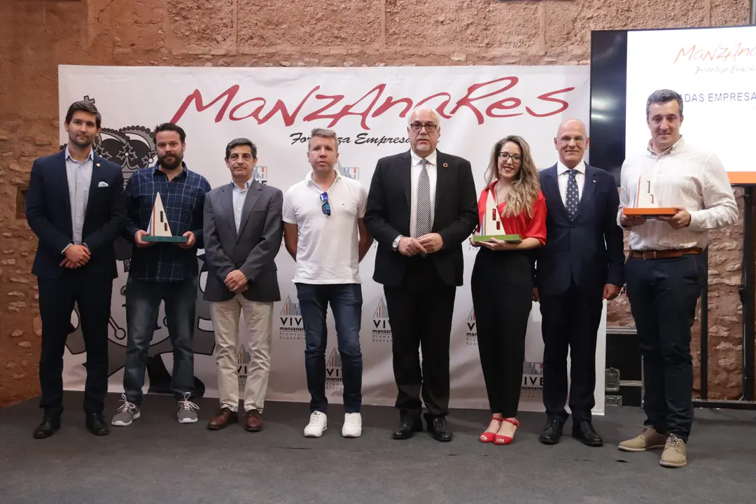 Premios del IX concurso Emprende en Manzanares (3)