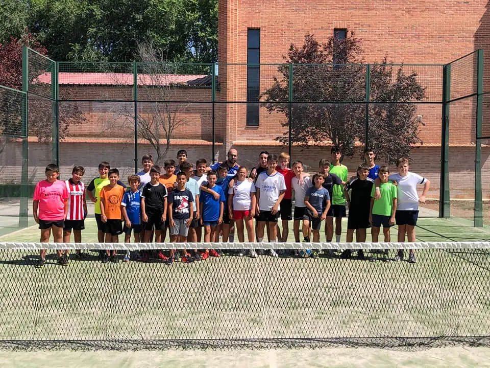 Semana de la Juventud, f&uacute;tpadel infantil