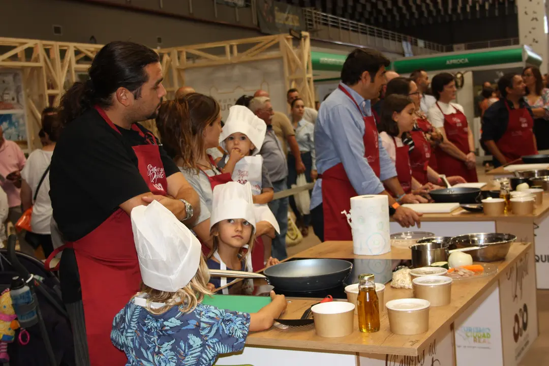 cocinando en familia