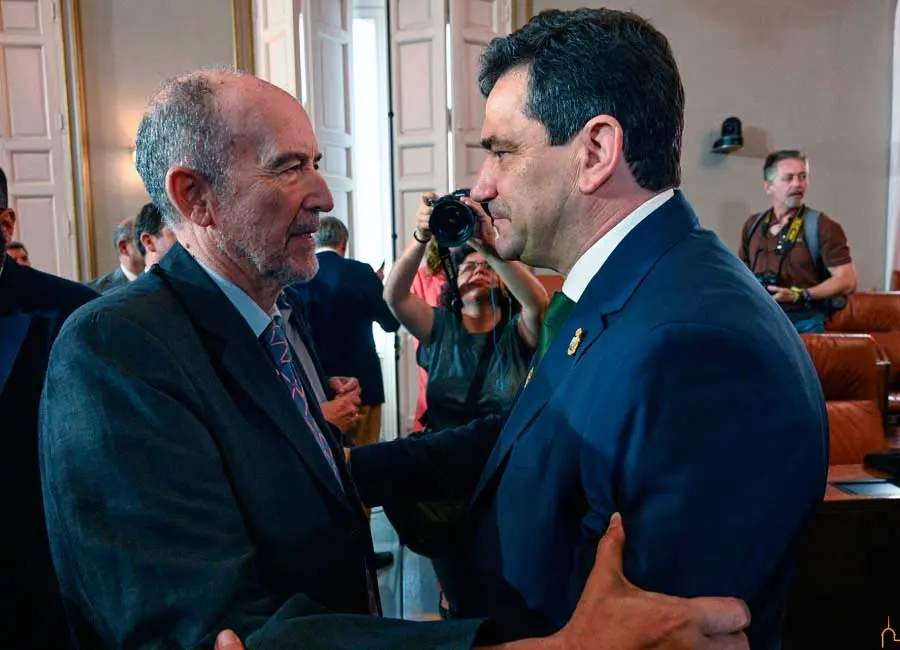 Valverde-junto-a-Francisco-Javier-Mart&iacute;n-del-Burgo