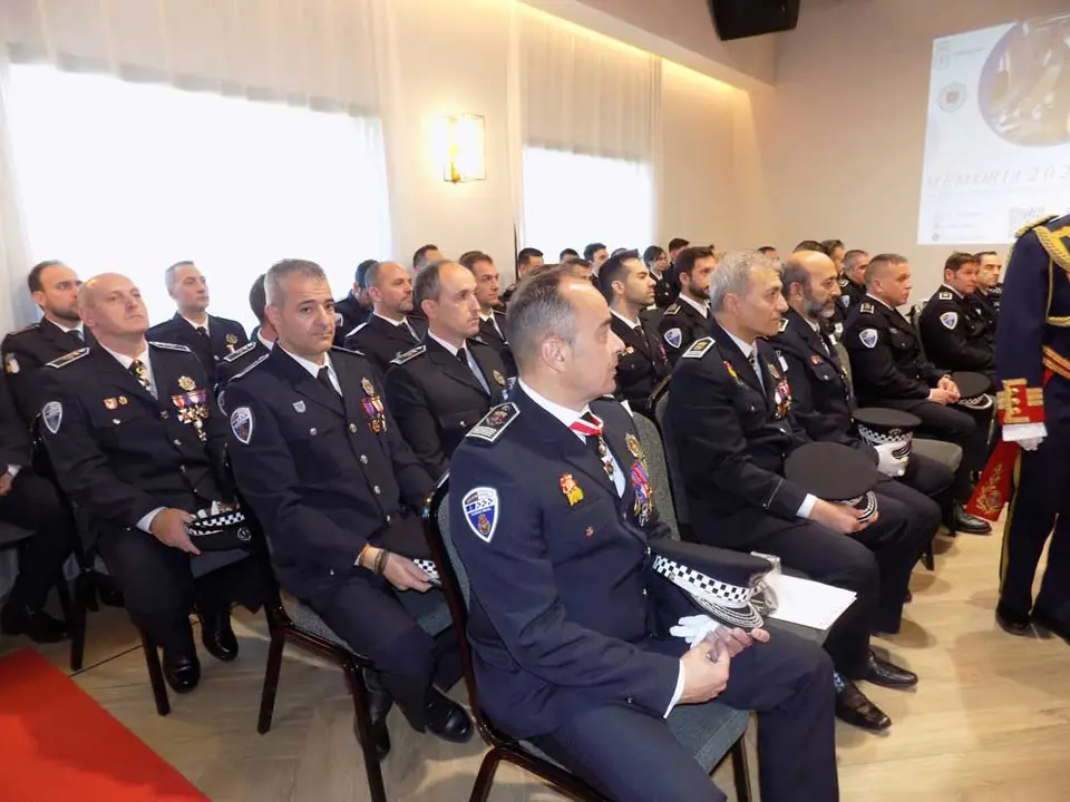 polic&iacute;a-acto-1