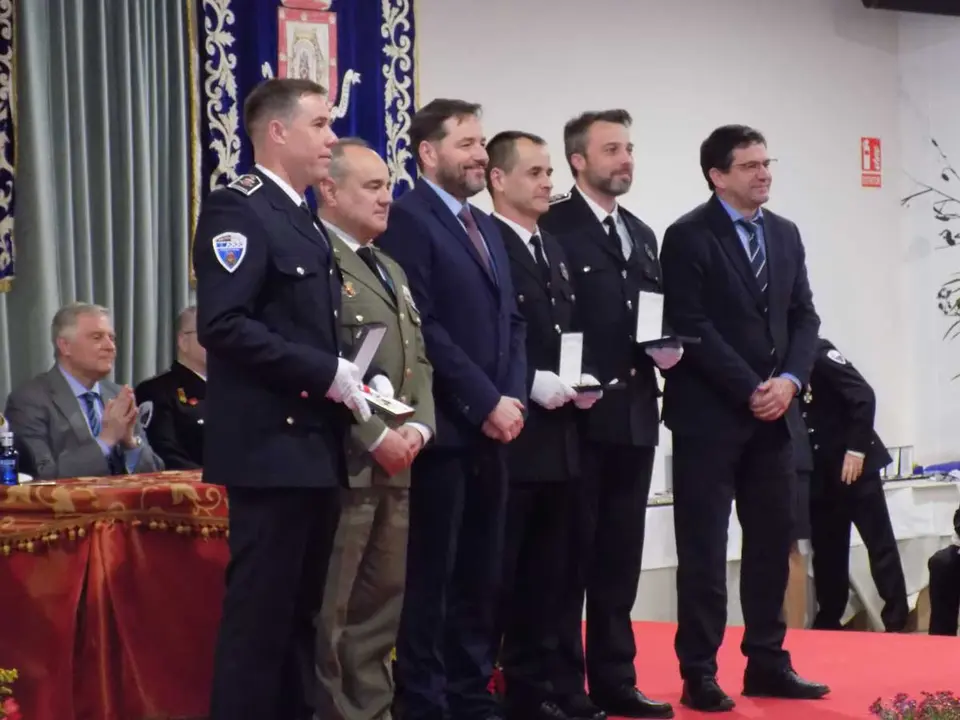polic&iacute;a-premio2
