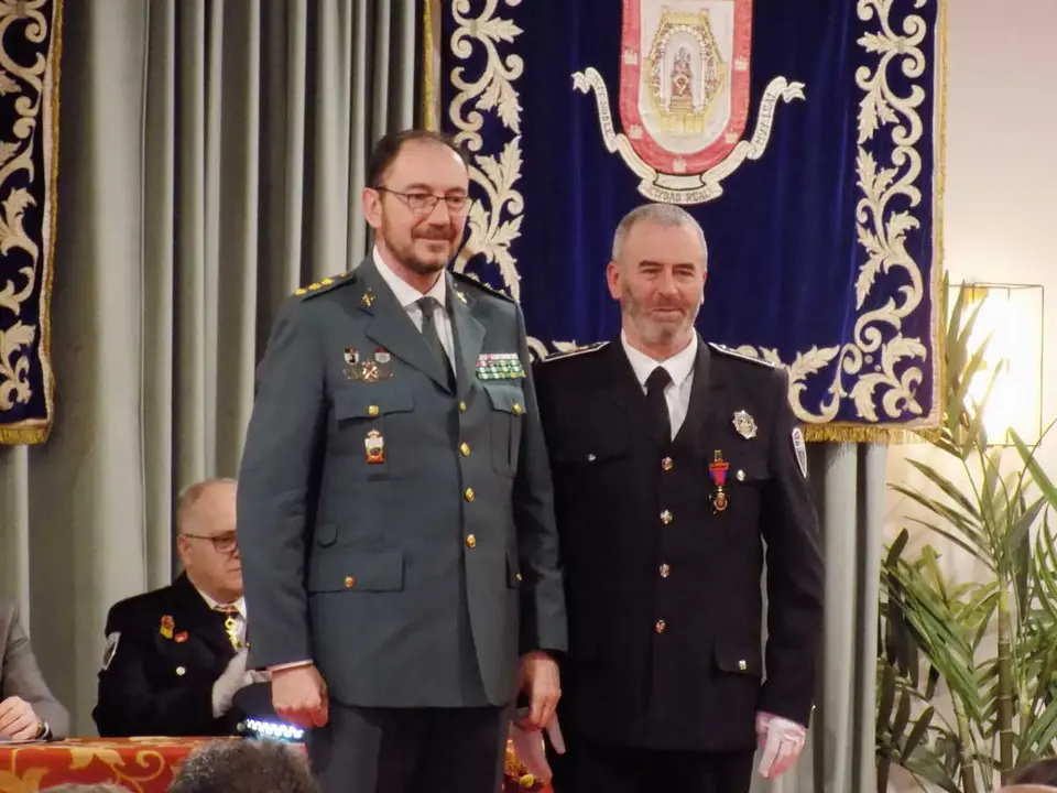 polic&iacute;a-premio-15