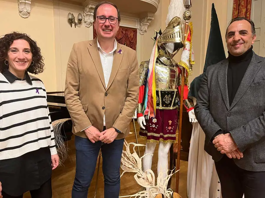 exposi-15
