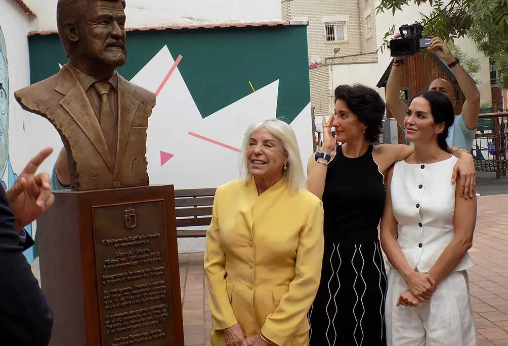 mar&iacute;n-busto-4