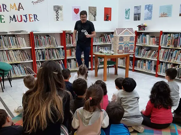 BIBLIOTECA-VALDEPEÑAS