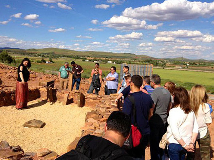 El yacimiento íbero Cerro de las Cabezas ofrecerá visitas guiadas en su yacimiento y centro de interpretación los días 29, 30 y 31 de julio.