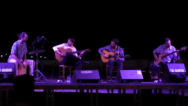 ‘Pau Figueres Quartet’ desplegó un repertorio basado en los trabajos del músico Pau Figueres que ha creado un lenguaje propio a través de su guitarra.