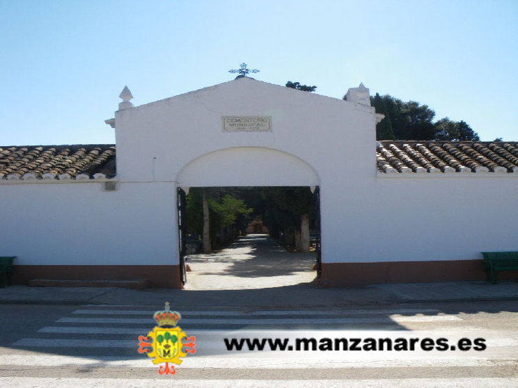 Cementerio Municipal de Manzanares.               Fuente: manzanares.es