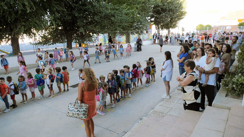 1.260 niños y niñas de las etapas de Infantil y Primaria han vuelto al cole tras las vacaciones estivales.