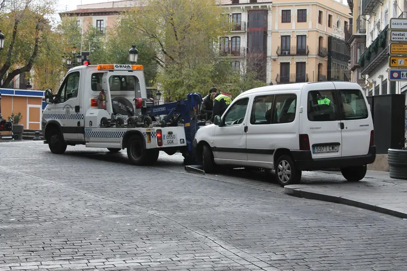 EuropaPress_1364970_rioja_el_pleno_aprueba_mocion_psoe_tumba_otra_cambia_deposito_grua