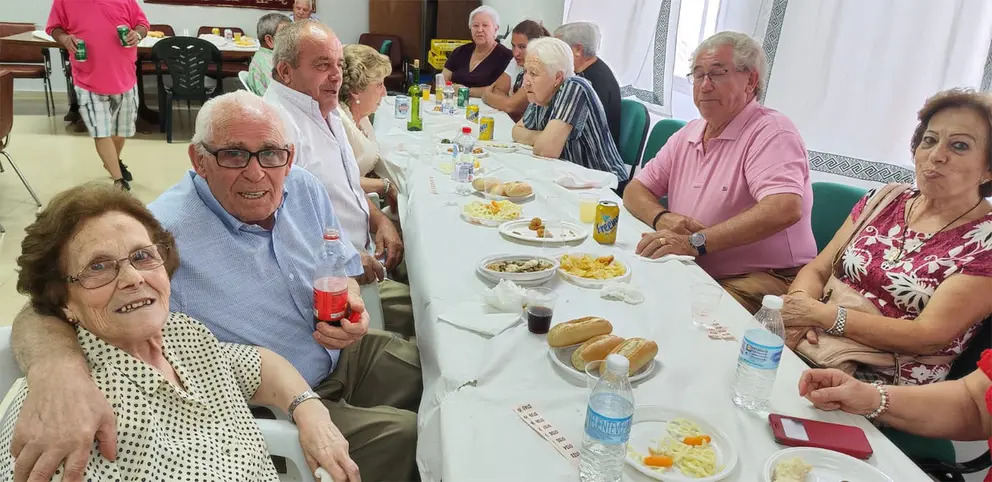 Merienda de confraternidad de la ‘Asociación de Jubilados Salvador del Mundo’ de Calzada de Calatrava