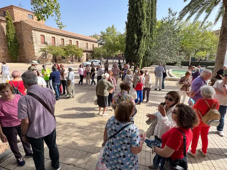 EuropaPress_4727446_vecinos_comerciantes_puertollano_expresan_inquietud_obras_calle_ancha