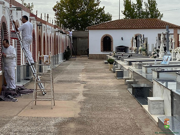 Operativo de limpieza y seguridad en el cementerio de Bolaños.