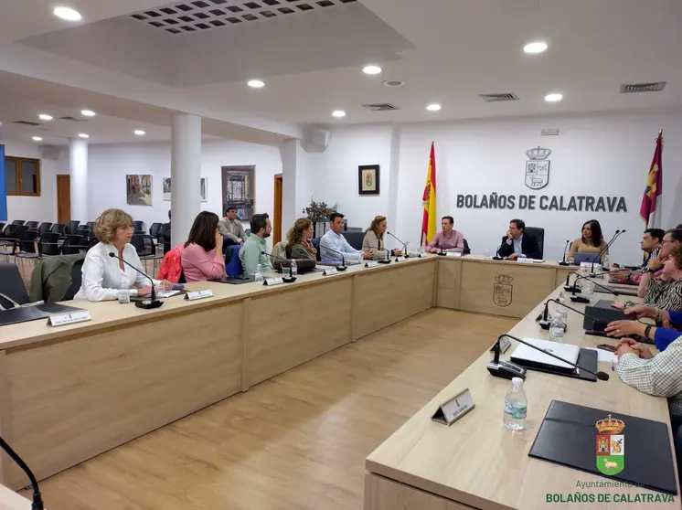 EuropaPress_4793994_pleno_ayuntamiento_bolanos_calatrava