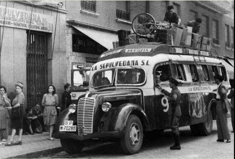 Autobús de la Sepulvedana en Madrid (1950). Fuente:  urech.aminus3.com