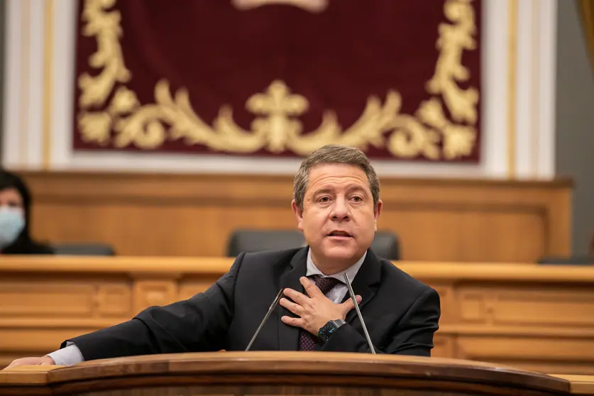 Toledo, 6 de octubre de 2021.- El presidente de Castilla-La Mancha, Emiliano Garc&iacute;a-Page, interviene en el Debate del Estado de la Regi&oacute;n que se celebra en las Cortes de Castilla-La Mancha. (Fotos: D. Esteban Gonz&aacute;lez // A. P&eacute;rez Herrera // JCCM) (Fotos: D. Esteban Gonz&aacute;lez // JCCM)