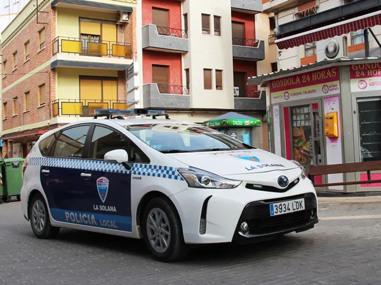 Coche de la Polic&iacute;a Local de La Solana.