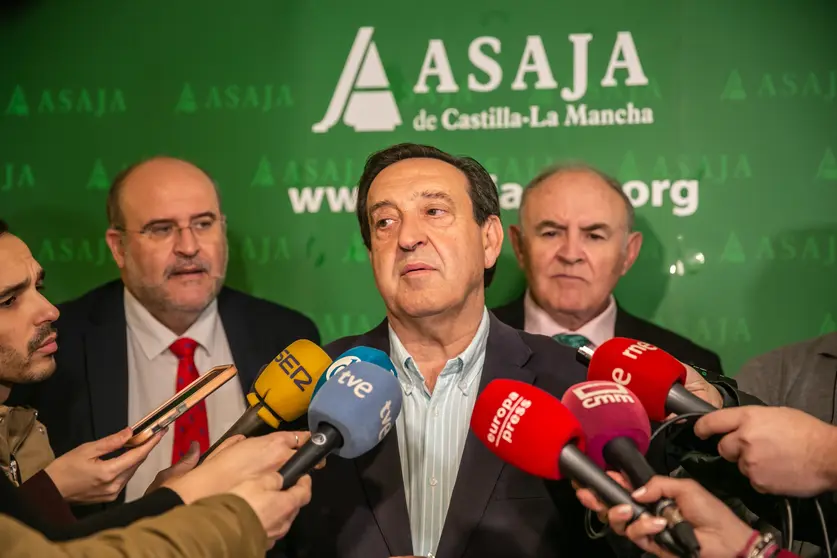 Toledo, 19 de diciembre de 2022.- El vicepresidente de Castilla-La Mancha, José Luis Martínez Guijarro, clausura la Asamblea General de Asociación de Jóvenes Agricultores (ASAJA), en el Hotel Beatriz. (Fotos: D. Esteban González // JCCM)