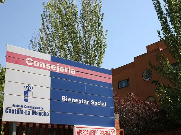 Consejería de Bienestar Social de la Junta de Castilla La Mancha.