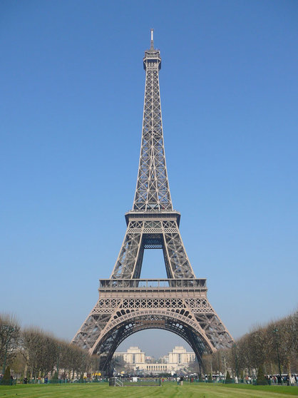 La Torre Eiffel en París. Fuente: es.wikipedia.org