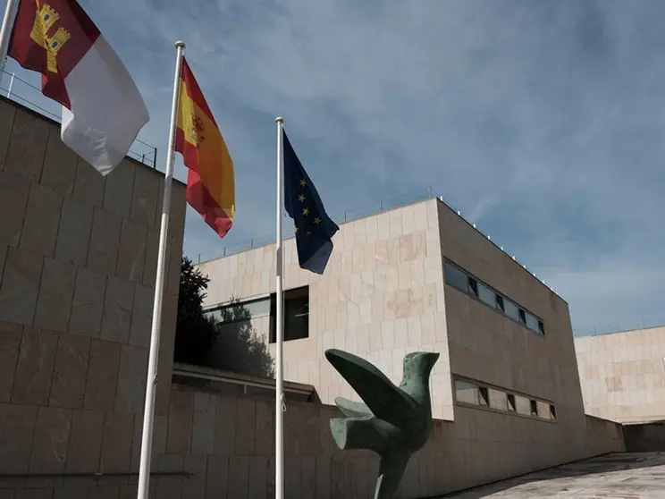 Fachada de la Consejería de Educación.