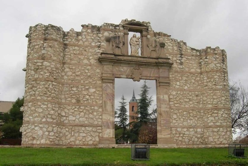 Puerta de Santa María de Ciudad Real. Fuente: saposyprincesas.elmundo.es
