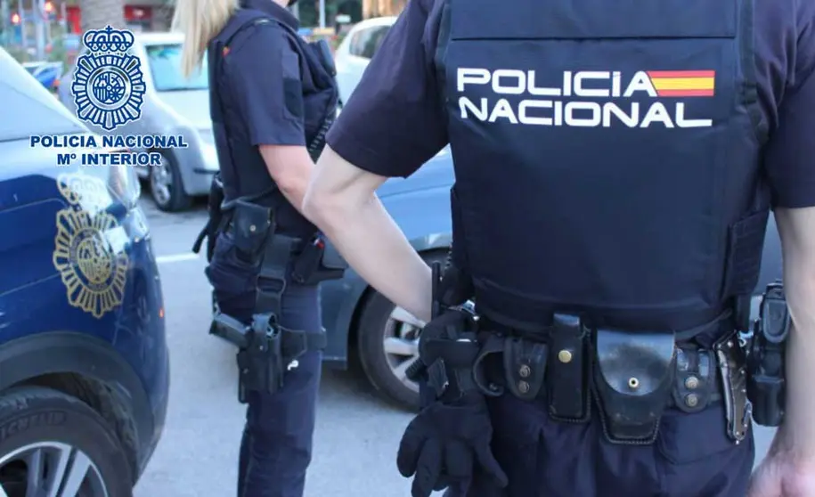 Agentes de Policía Nacional.