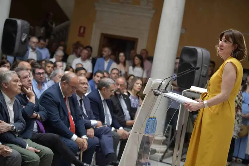 Blanca Fernández toma posesión como delegada de la Junta en Ciudad Real.