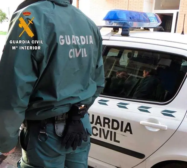 EuropaPress_2529783_agentes_guardia_civil_imagen_archivo