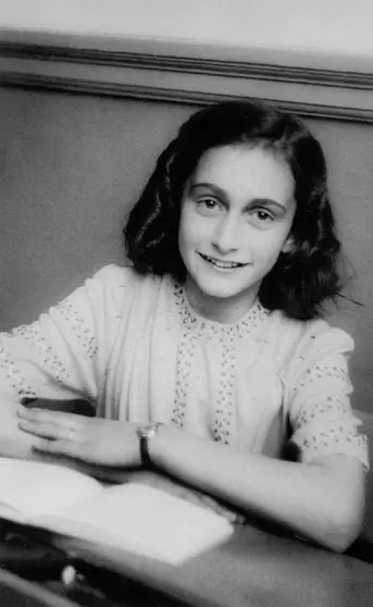 Foto de Ana Frank (1941). Fuente: es.wikipedia.org