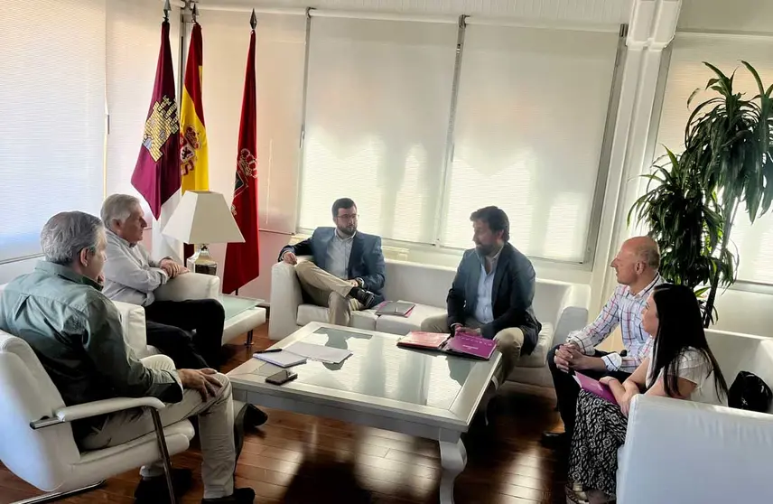 Reuni&oacute;n-Ayuntamiento-de-Ciudad-Real-y-COIIM-Ciudad-Real-(002)