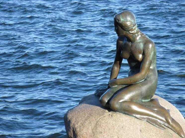 Escultura de La Sirenita en Copenhague. Fuente: copenhague.es