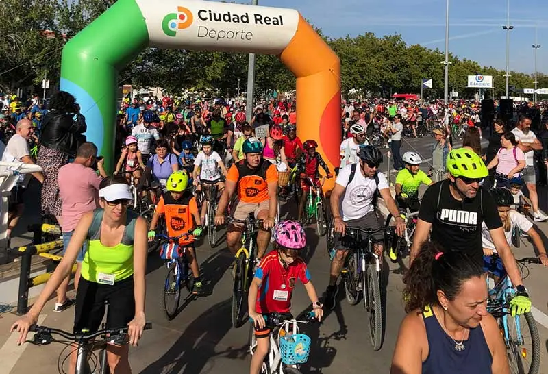 Salida-Día-de-la-Bicicleta-(002)