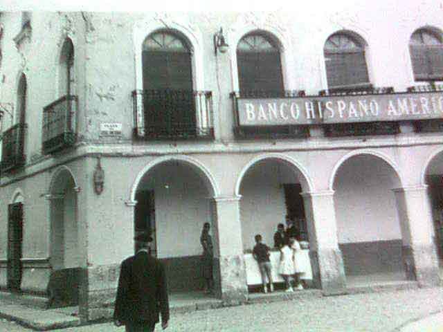 Sucursal del Banco Hispano Americano en Manzanares. Fuente: manzanareshistoria.es