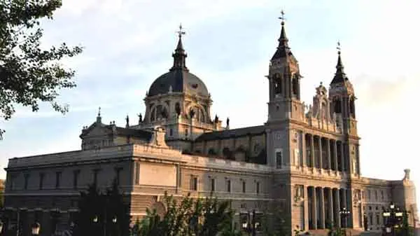 Catedral de La Almudena. Fuente: catedraldelaalmudena.es