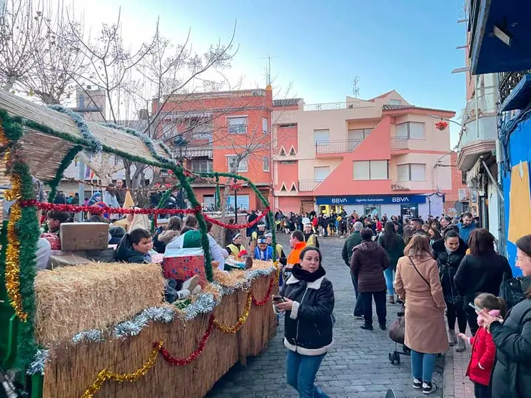 Cabalgata-Porzuna-carroza-regalos-(002)