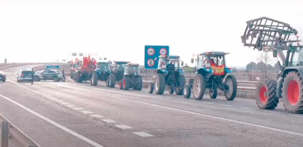 carretera-cortada-en-tomelloso