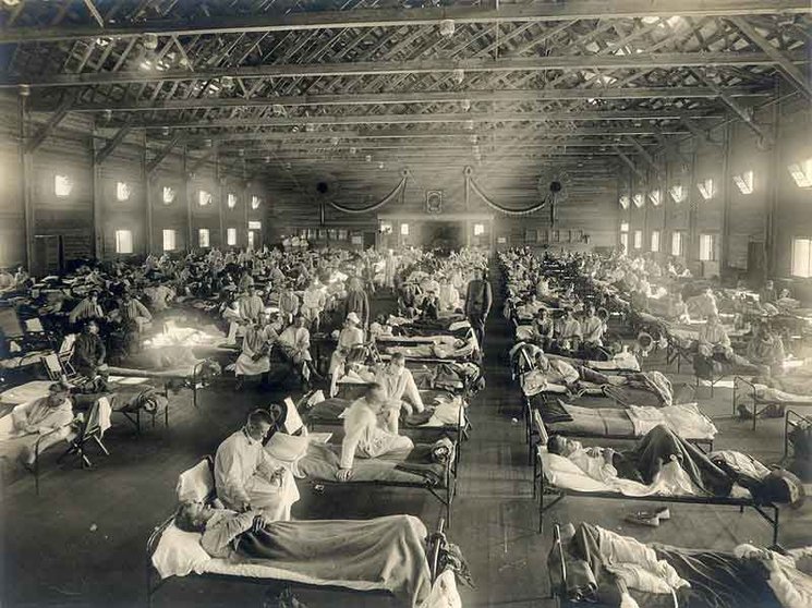 Hospital improvisado en Camp Funston, Kansas. Fuente: es.wikipedia.org