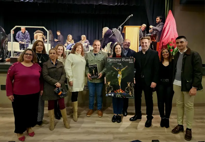 Presentación Cartel SSanta Torralba, foto de grupo