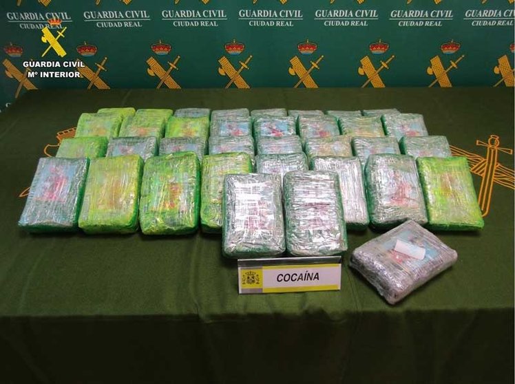 Cocaína aprehendida por la Guardia Civil tras desarticular una organización criminal dedicada al tráfico de drogas en la comarca de la Mancha.