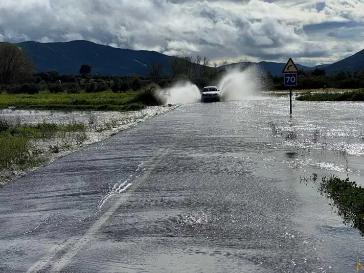 Carreteras cortadas por lluvias en Ciudad Real.