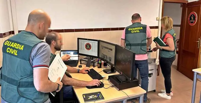 Equipo de investigación de la Guardia Civil.