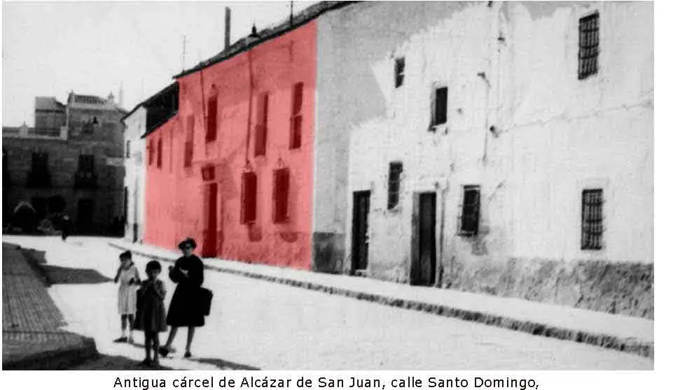 C&aacute;rcel de Alc&aacute;zar en los a&ntilde;os 20 del siglo XX, en la calle Santo Domingo. Fuente: salitre.patronatoculturaalcazar.org