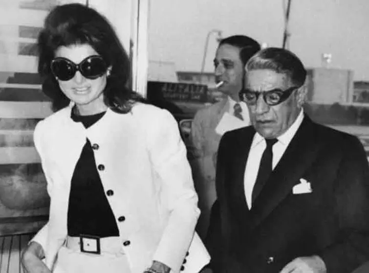 Jacqueline Kennedy y Aristóteles Onassis. Fuente: revistavanityfair.es