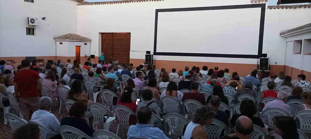 Imagen de archivo. Cine de verano