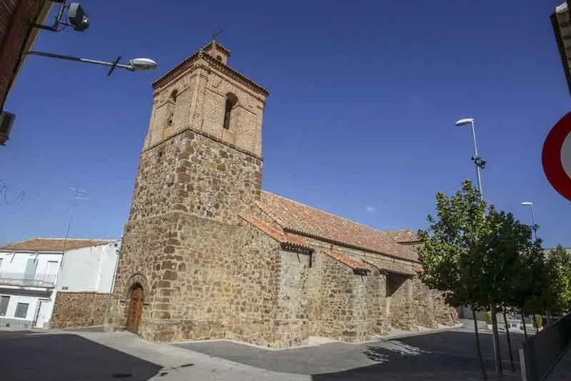 Iglesia Parroquial de San Sebasti&aacute;n M&aacute;rtir de Porzuna. Fuente: turismociudadreal.com