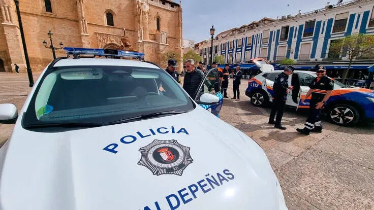 polic&iacute;a-local-valdepe&ntilde;as